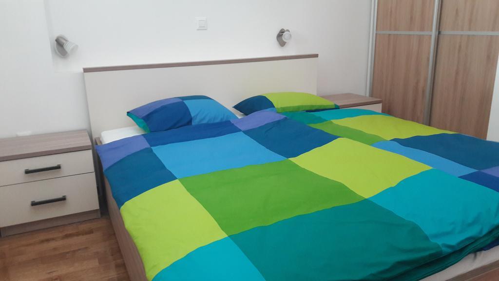 Apartment Lebedina Каштела Экстерьер фото